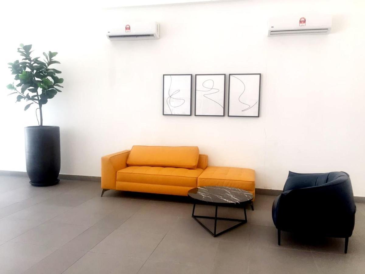Del'S Guesthouse @ Southville Same Level With Pool Fits 8 방이 외부 사진